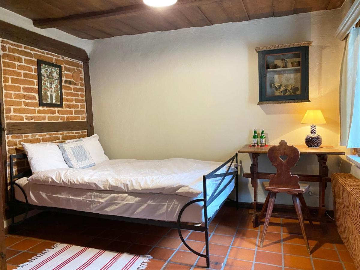 Apartamento Dom Tkacza Pieszyce Exterior foto